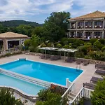 Thanos Village Gialova
