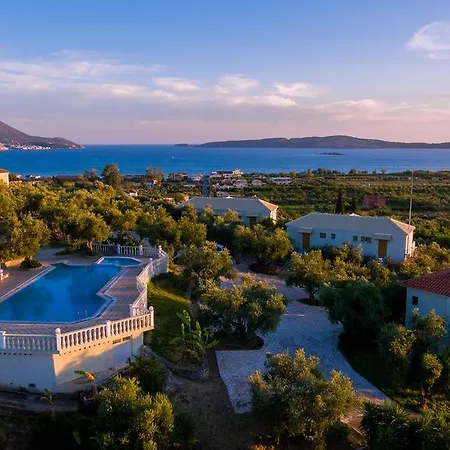 Thanos Village يالوفا