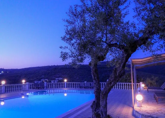 Thanos Village Gialova